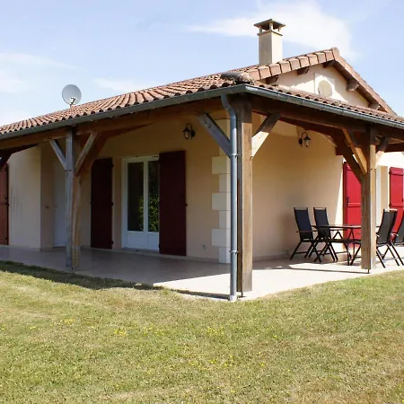 Holiday home Soothing Vacation With Pool In