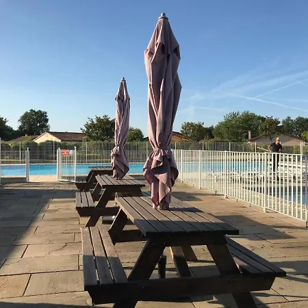 度假居 In With Pool & Golf Access *