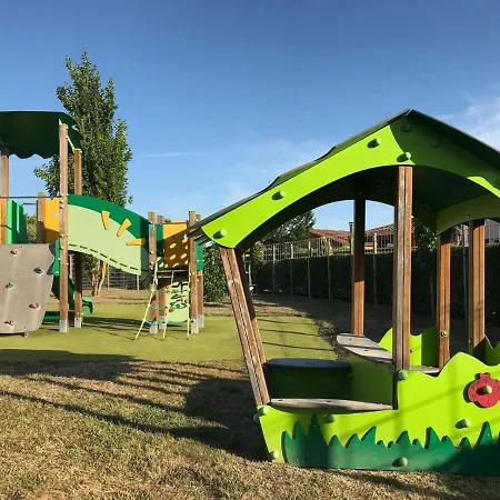 In With Pool & Golf Access Les Forges (Deux-Sevres)